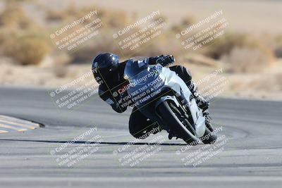 media/Jan-10-2025-CVMA Friday Practice (Fri) [[489e0da257]]/Group 4 and Trackday/Session 4 (Turn 16)/